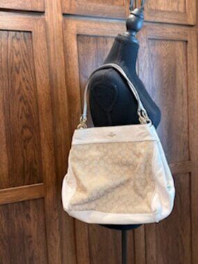 Coach Signature Hobo Shoulder Bag – Tan/Cream, 3 Compartments